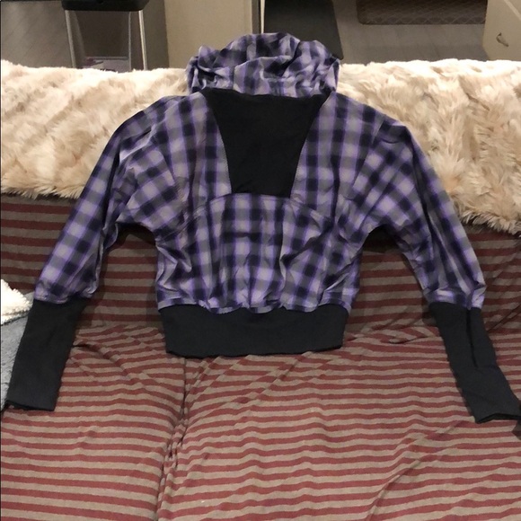 Lululemon sports lightweight hoodie - Picture 2 of 4